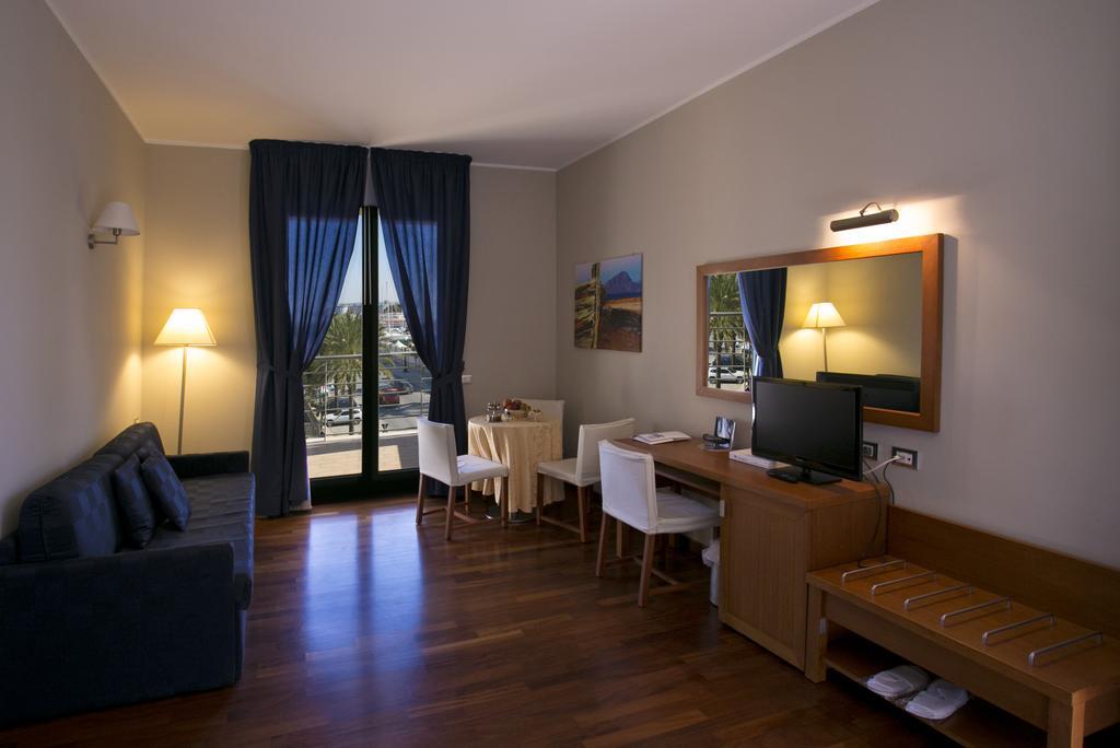 טרפאני Hotel Tiziano מראה חיצוני תמונה