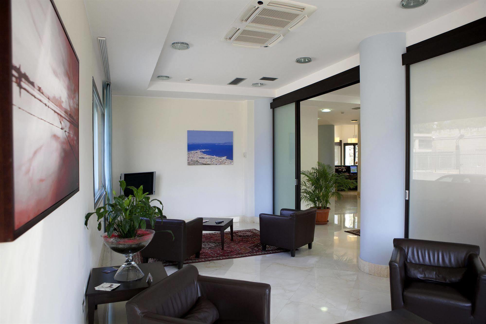טרפאני Hotel Tiziano מראה חיצוני תמונה